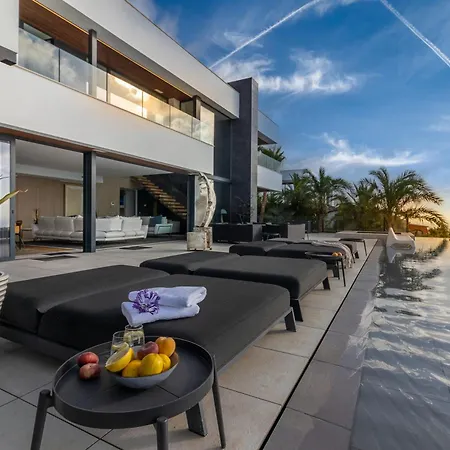 Villa Mercure By Abahana Luxe